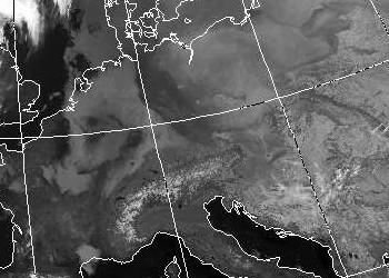 Satellitenbild (Infrarot, Ausschnitt) von NOAA 19 vom 18.11.2011, 01.08 UT